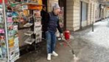 Glätte in Berlin: Stadtreinigung: Glatteis jetzt beseitigen