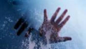 missbrauchsprozess: ob die schülerin dem verhältnis zugestimmt hat, ist egal