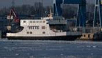 notfahrplan hiddensee: hoffnung für hiddensee - reparierte insel-fähre auf dem weg