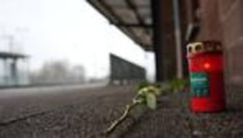 Tödliche Faustschläge: Mehr Schutz für Zugbegleiter? Ministerium erwägt Änderung