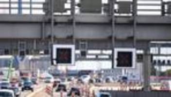 Verkehr: Lkw-Panne auf A60 - Hunderte Fahrer ignorieren Sperrung