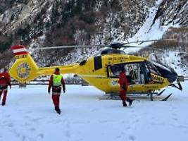 eiskletter-unfall in salzburg: herabstürzender eiszapfen tötet soldaten