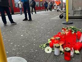 Nach Tod von Bahnmitarbeiter : Justizministerium prüft höhere Strafen bei Angriffen auf Zugbegleiter