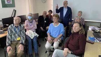 vom mausklick bis chatgpt: senioren helfen senioren in die digitale welt
