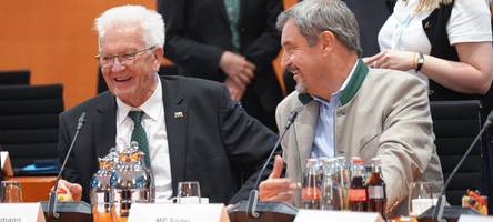 „es ist einfach vorbei“: die abschiedstournee des winfried kretschmann