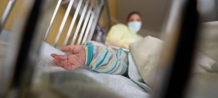 RSV-Infektionen nehmen zu: Wer am stärksten gefährdet ist