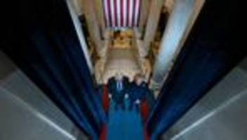 Epstein-Skandal: Clintons wollen ihre Anhörung im Kongress öffentlich machen