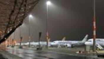 Flugverkehr: Weiterhin Verspätungen und Ausfälle am Flughafen BER