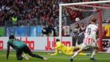 Fußball-Bundesliga: Zehn Freiburger verderben Thioune-Debüt für Werder Bremen