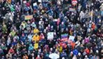 gesellschaft: kein popcorn für nazis - demonstration in weilheim