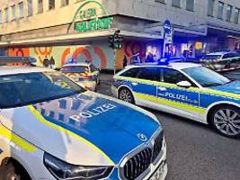 Ermittler suchen nach Zeugen: Polizei schießt in Trier auf Mann mit Messer