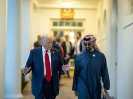 Riecht nach Bestechung: Scheich kaufte sich heimlich mit 500 Millionen Dollar bei Trump ein