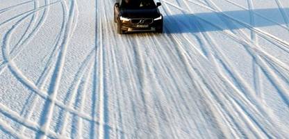 Eisstraße in Estland: Mit dem Auto 17 Kilometer über die gefrorene Ostsee