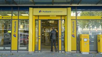 Postbank zitiert Kunden in Filiale – wer nicht kommt, dem droht die Kündigung