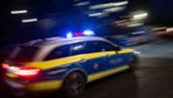 Beamte im Krankenhaus: Zwei Polizisten auf Einsatzfahrt verletzt