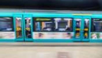 Kollision: Fußgänger im Tunnelbereich der U-Bahn schwer verletzt