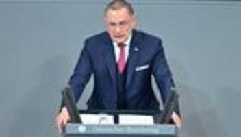 Parteien: Parlaments-Jobs für Angehörige? AfD-Chef sieht Geschmäckle