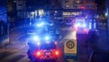 Rund 20 Beteiligte: Vier Verletzte bei Kampf mit Messer in Wuppertal