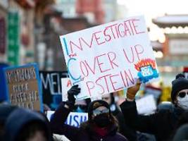 Einfacher Behördenfehler?: Falscher Todestag Epsteins in den Akten sorgt für Aufregung