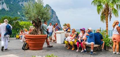 capri: insel beschränkt größe von besuchergruppen