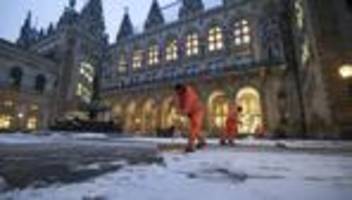 bürgergeldempfänger: bundesarbeitsministerium warnt vor hohen kosten bei arbeitspflicht