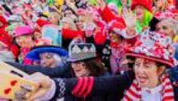 Insitut der deutschen Wirtschaft: Karneval sorgt laut Prognose für Umsatz von zwei Milliarden Euro