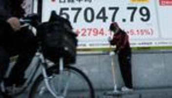 Nikkei-Index: Deutlicher Wahlsieg der Regierungspartei beflügelt Börsen in Japan