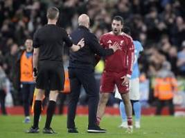 Gesunder Menschenverstand?: Trainer ärgern sich: Weil Haaland foult, fliegt Gegenspieler vom Platz