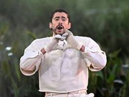 netz spekuliert über gründe: bad bunny löscht nach super bowl alle instagram-posts