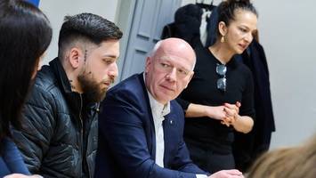 Berlin gedenkt Hatun Sürücü – Debatte um Gewalt gegen Frauen