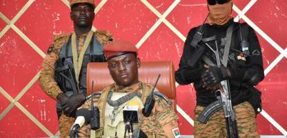 Burkina Faso: Ibrahim Traoré - Hoffnungsträger oder brutaler Diktator?
