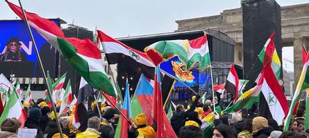 Wie Exil-Iraner in Deutschland auf die Lage in ihrem Land schauen