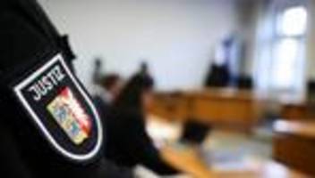 Prozessauftakt: Sieben Jahre für tödliche Messerstiche in Neumünster