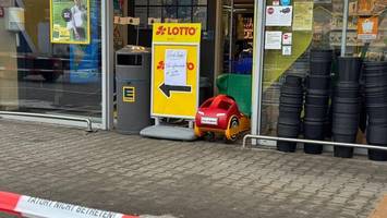 Explosion in Supermarkt: Unbekannte sprengen Geldautomaten in Weißensee