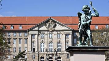 berliner verfassungsgericht soll besser vor einflussnahme geschützt werden