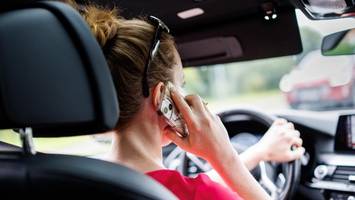 Mehr Handy-Unfälle in Berlin: Kommt jetzt dieser besondere Blitzer zum Einsatz?