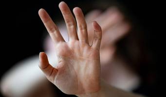 Neue Dunkelfeldstudie: Frauen zeigen nur drei Prozent der sexuellen Übergriffe an