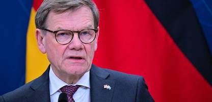 johann wadephul: bundeskabinett entscheidet auf vorschlag des außenministers über sieben botschafterposten