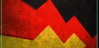 Job-Probleme bei Akademikern: Erst feiern sie den Uni-Abschluss. Dann hagelt es Absagen