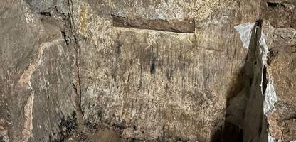 archäologen entdecken in köln einen hausaltar aus römerzeit: einzigartiger fund für nordeuropa