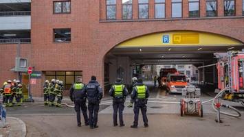 Brand im Quarree Wandsbek – Kindergartengruppe wird in Sicherheit gebracht