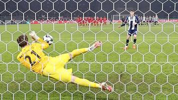 Elfmeter-Krimi: Freiburg zerstört Herthas Finaltraum