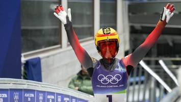 olympia-trauma überwunden: rodel-königin taubitz tanzt den eiskanal hinunter