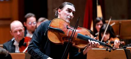 Sergey Malov in Augsburg: Auf dem Schultercello klingen Seufzer eindrucksvoll