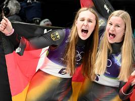 Deutsche Medaillen im Rodeln: Der Tag beginnt mit Bauchweh und schließt mit Glückstränchen