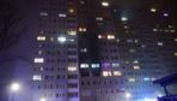 Berlin: Kind nach Hochhausbrand in Berlin gestorben