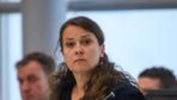 landtag: anger legt mandat nieder - journalist neu in linken-fraktion