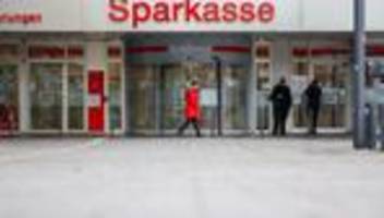 Millionen-Einbruch: Polizeieinsätze nach Fehlalarmen an Sparkasse Gelsenkirchen