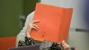 Terroristische Vereinigung: Syrien-Rückkehrerin distanziert sich von IS im Prozess