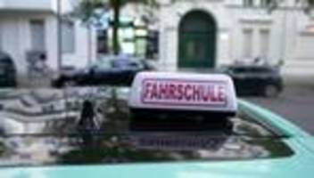 führerschein: mann wegen betrugs als double bei führerscheinprüfungen vor gericht